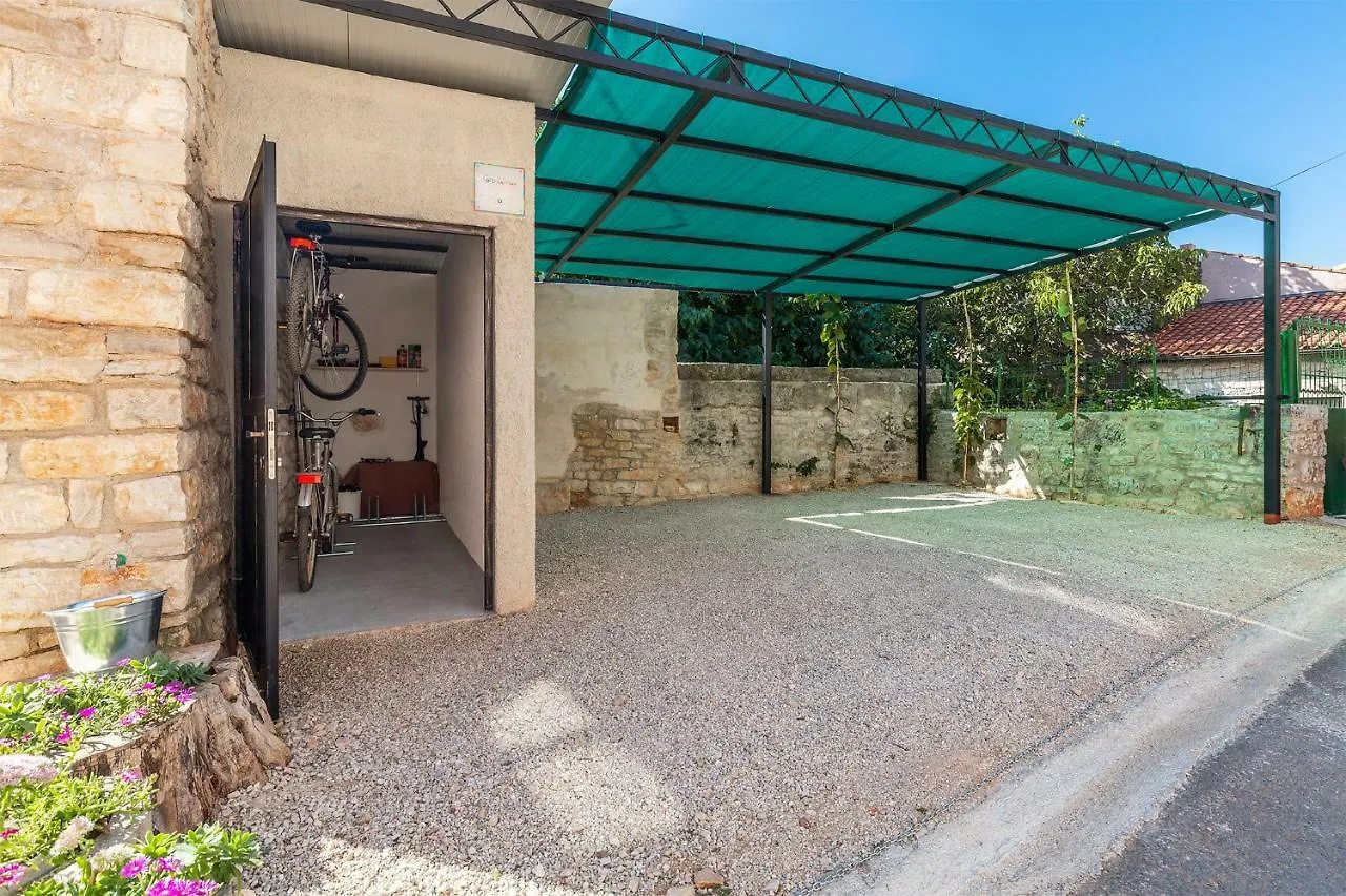 Apartment Malia Kaštelir