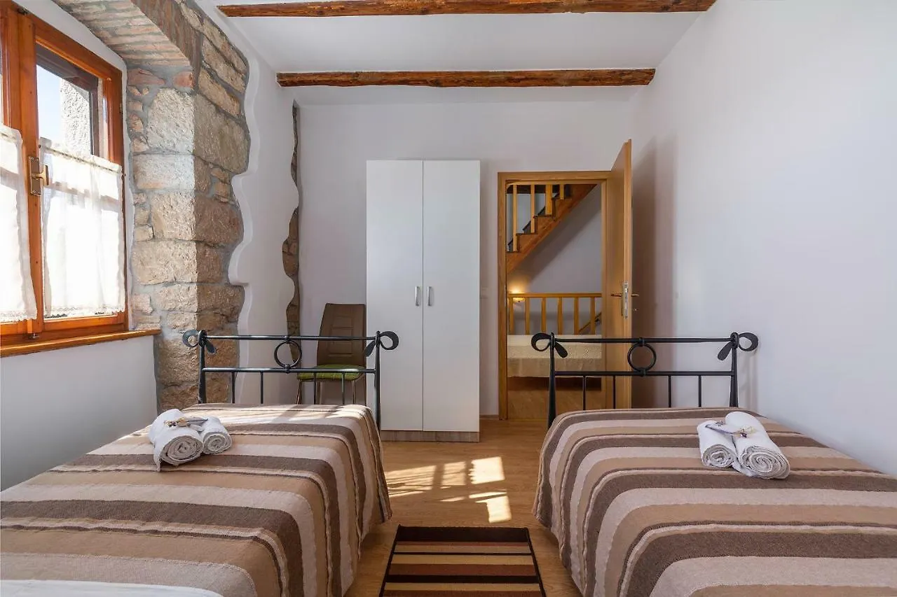 Apartment Malia Kaštelir 0*,  Horvátország